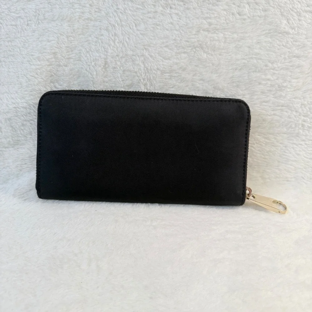 Tommy Hilfiger Zip Around Wallet Womens OS Black Excellent Nylon Gold Logo